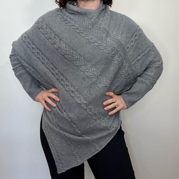 Aventura Grey Cable Knit Samara Silk-Blend Poncho One Size - Picture 1 of 10